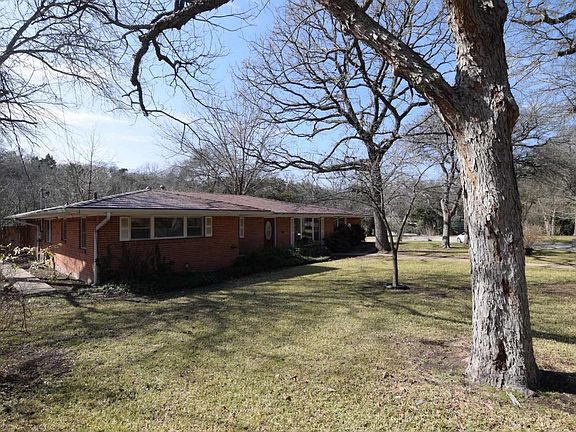3rd image of 2625 Brooklawn Dr