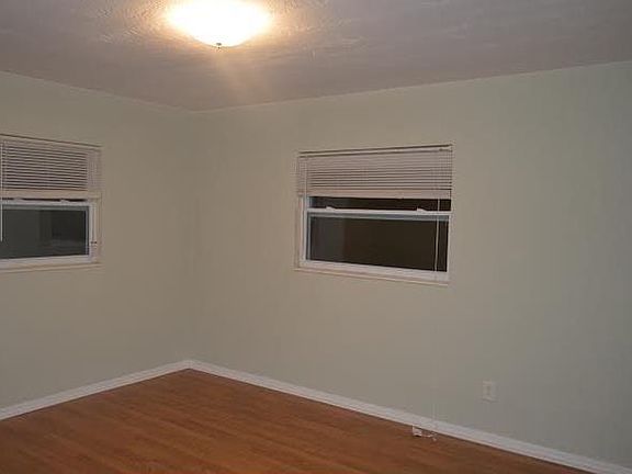 3rd image of 4256 9th Ave N
