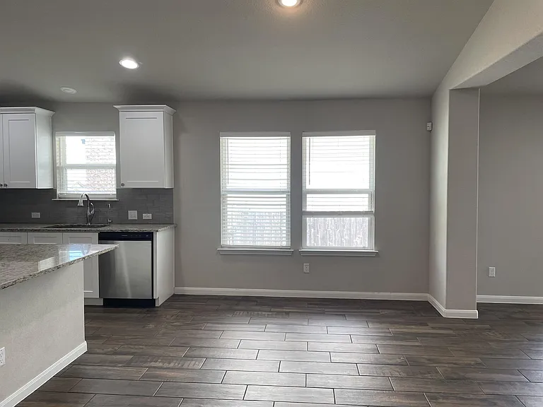 248 Falling Star Ln — Photo 5