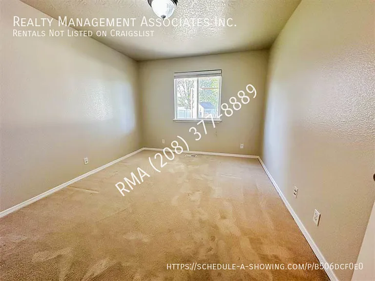 3027 N Betula Ave — Photo 13