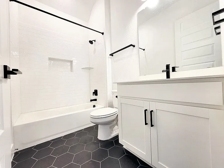 513 Three Feathers Ct — Photo 19