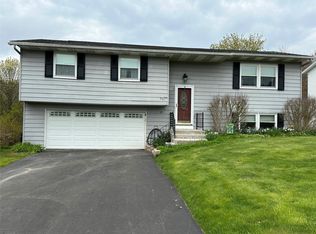 901 Dellapenna Dr, Johnson City, NY 13790