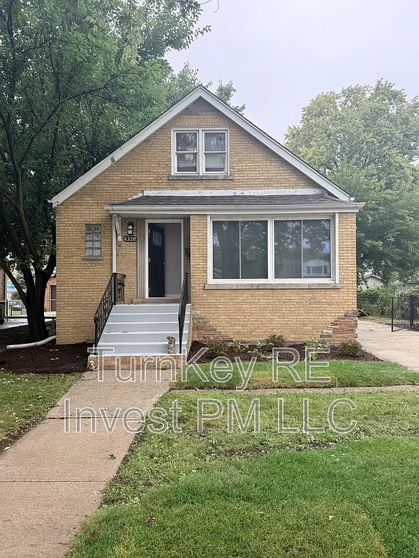 4 bed, 2.5 bath, 1594 sqft, $2,995 — Photo 1