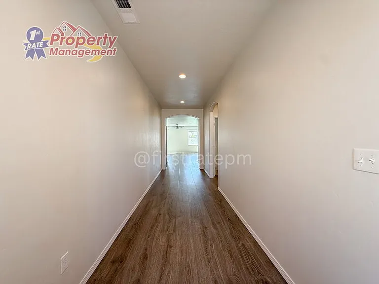 4800 Great Falls Ave — Photo 2