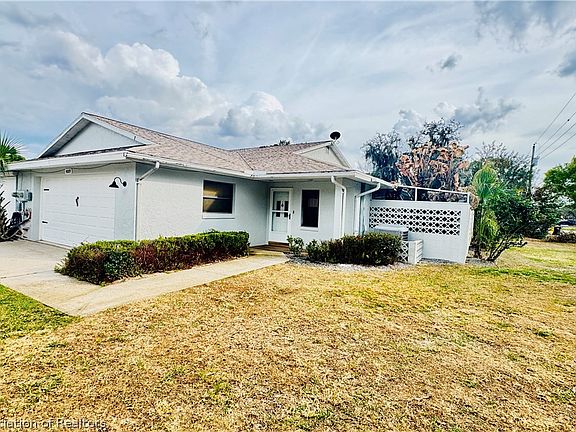 2nd image of 4009 Golfview Rd