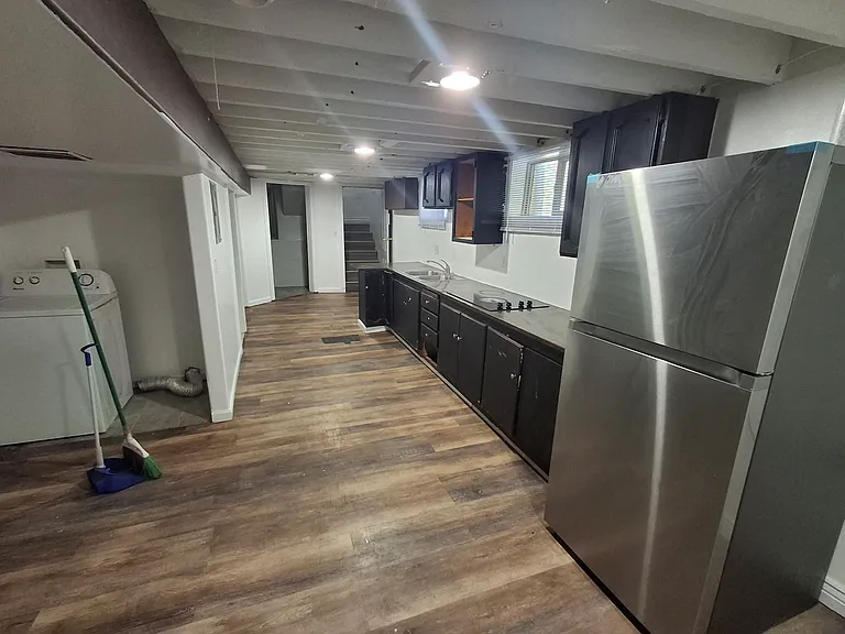 579 W 200 N — Photo 13