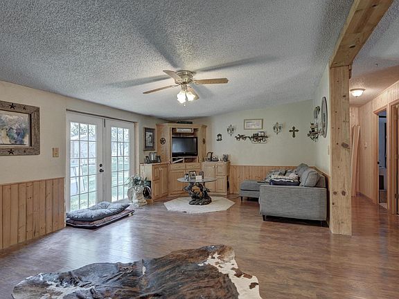 3rd image of 27300 Greenbrier Drive