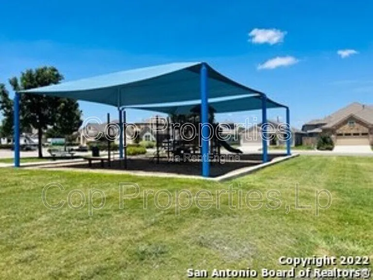 8221 Dublin Frst — Photo 21
