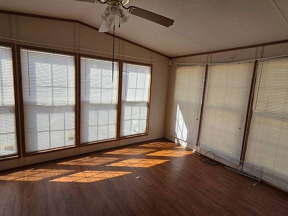 3rd image of 29 Lepere Ct