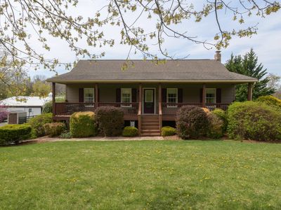 1041 Patton Farm Rd, Stuarts Draft, VA, 24477