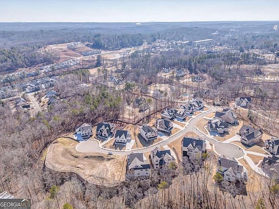 4th image of 323 Reese Way