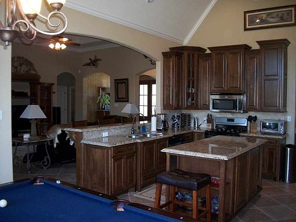 3rd image of 8340 Glen Rose Cir