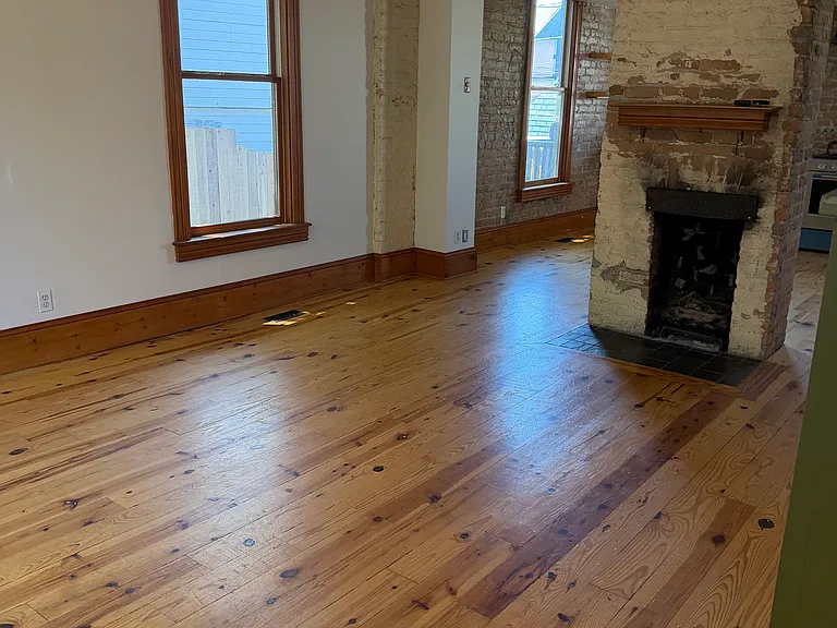 309 N Almond St — Photo 3
