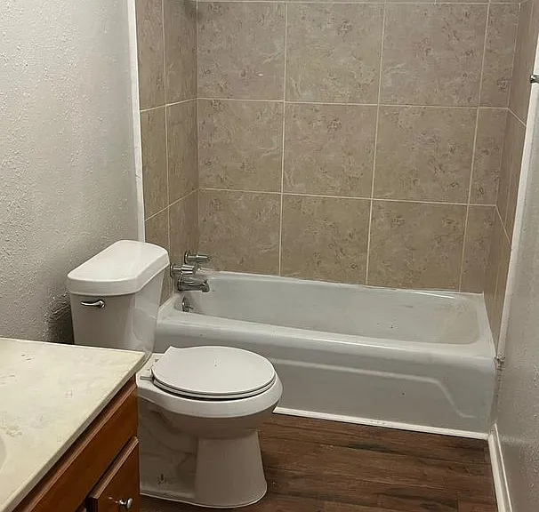 4700 Beaumont Ave — Photo 10