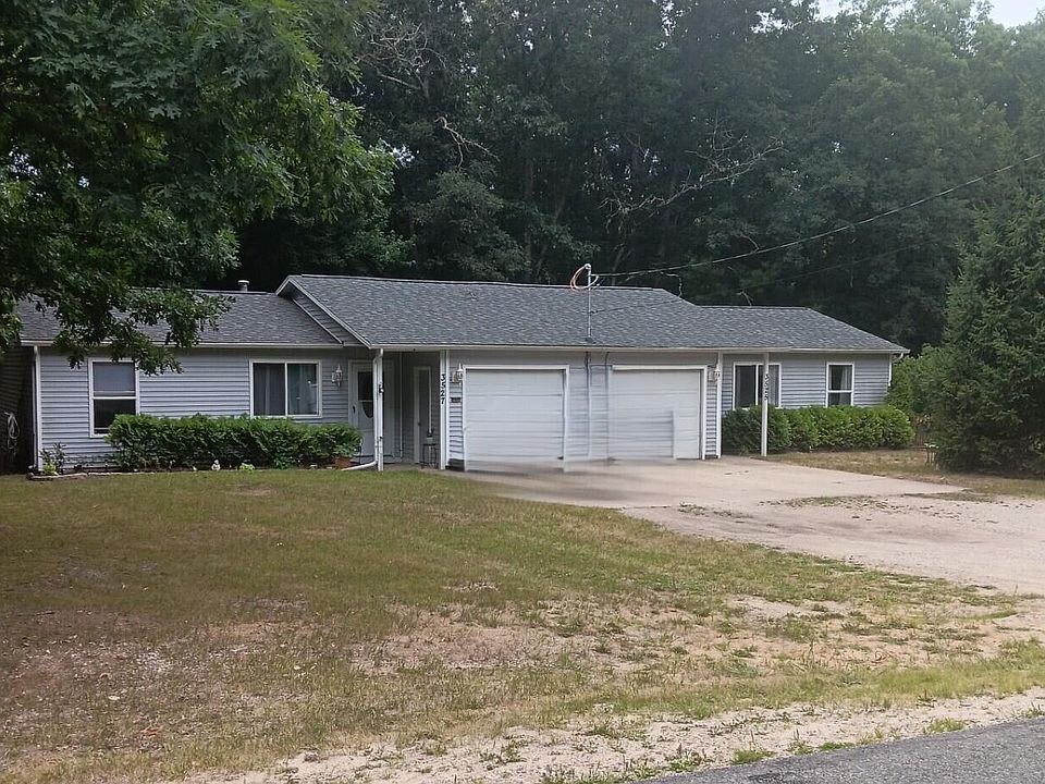 1st image of 3525&3527 Crocker Rd