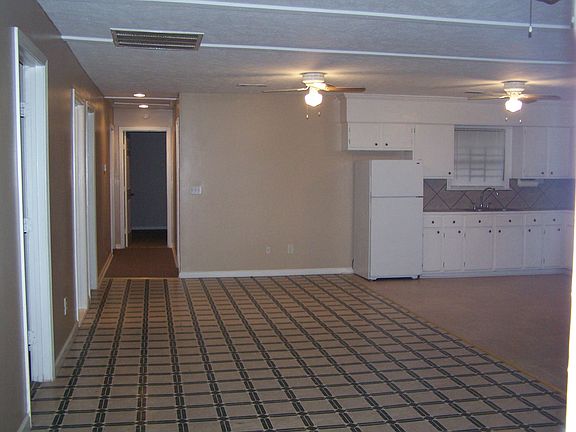 4th image of 2853 Kentwood Dr #1