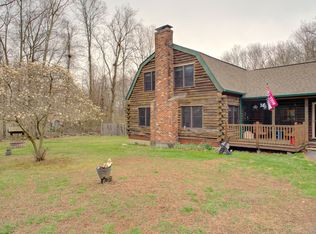 283 N Wawecus Hill Rd, Norwich, CT 06360