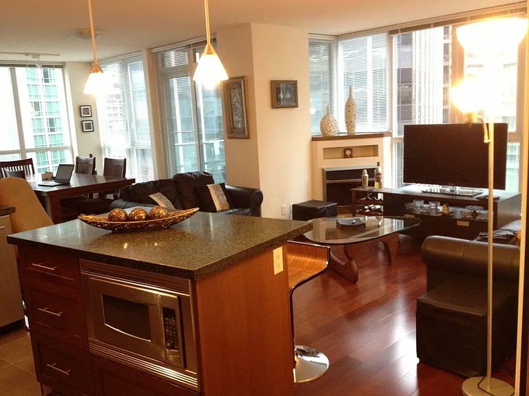 1189 Melville St #1203 — Photo 8