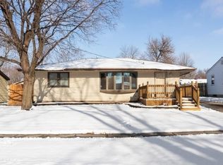 3826 Hull Ave, Des Moines, IA 50317
