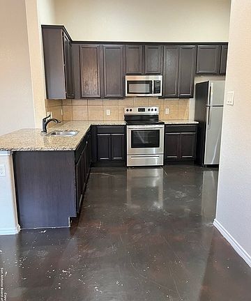 5th image of 10123 Westover Blf