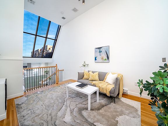 2nd image of 1314 Hudson St APT 11
