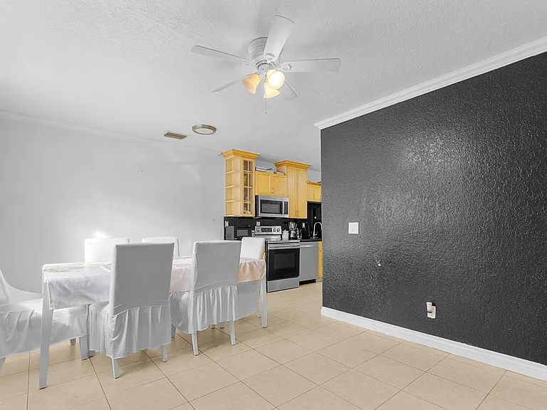 1404 NW 4th Ave — Photo 8