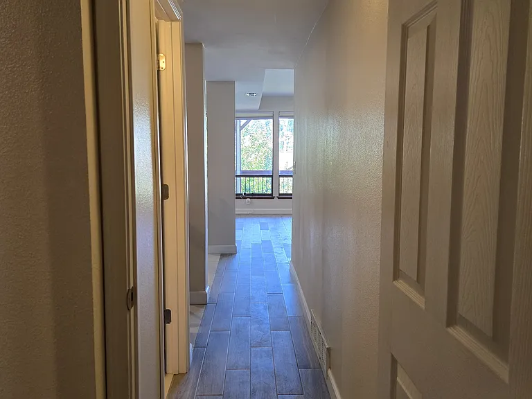 110 Florentia St #B — Photo 14