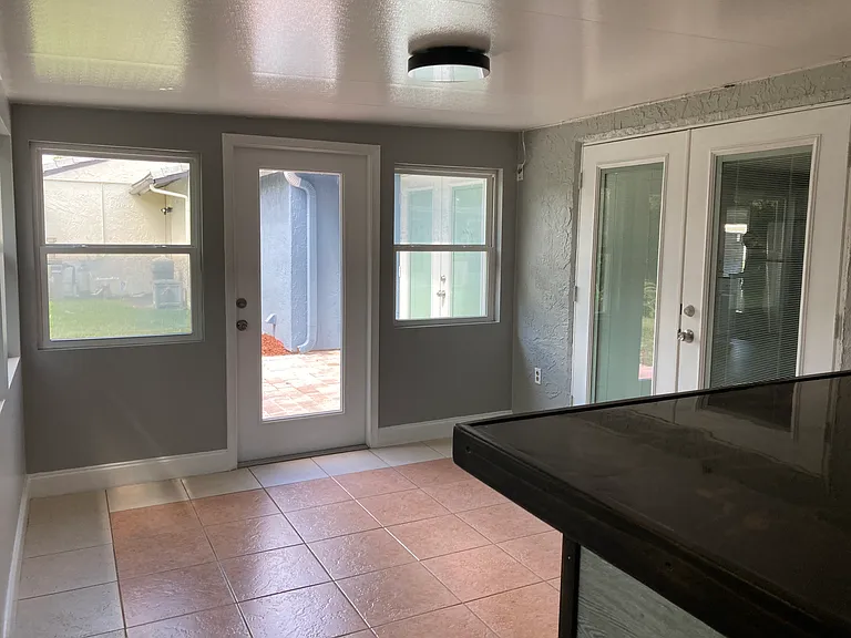 10606 Whitman Cir — Photo 34