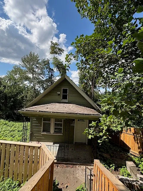 320 Mystic Ave photo 1