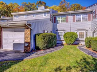 294 Heritage Ln, Monroe, NY 10950