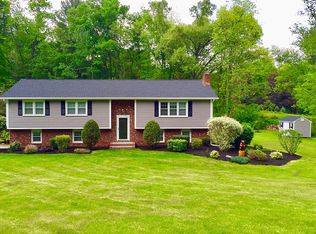 16 Hickory Hill Dr, Somers, CT 06071