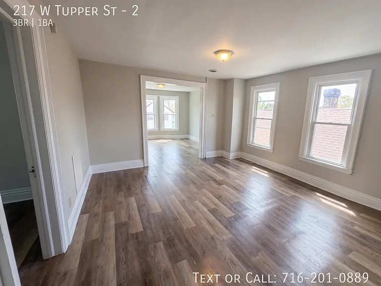 217 W Tupper St #2 — Photo 5
