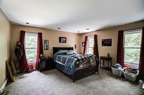5 bed, 4.5 bath, 6141 sqft, $6,000 — Photo 4