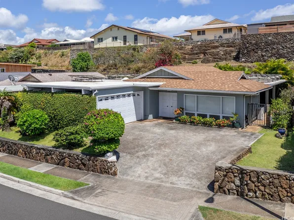 4722 Likini St, Honolulu, HI 96818