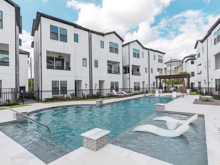 2804 Grand Fountains Dr #B — Photo 30