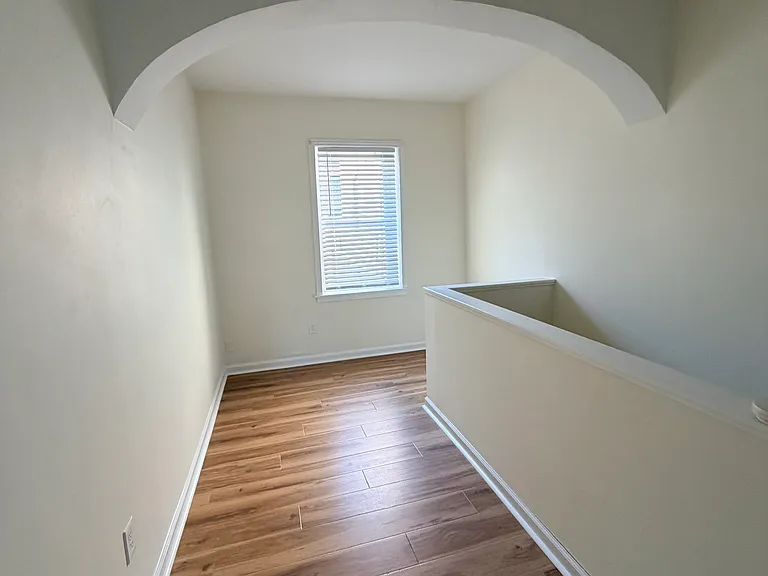 upstairs hallway/bonus space