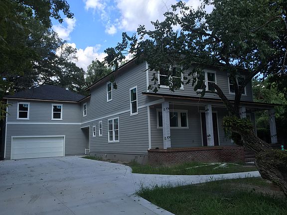 4th image of 2847 Doric Ave