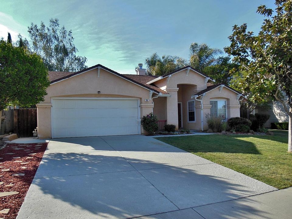 1st image of 781 Vinca Ct