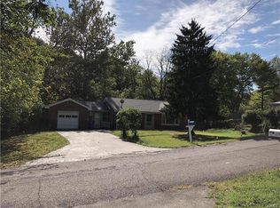 10740 Thorpe Ave, Saint Louis, MO 63114