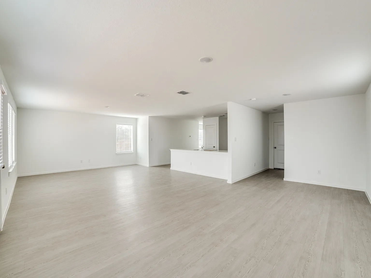 Morgan Crest 5202 - 1 — Photo 3