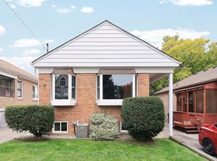 19 Wisteria Rd, Toronto, ON M1R 4X7