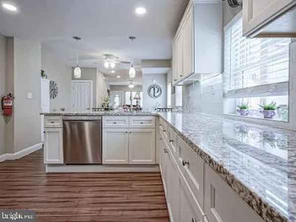 221 Lumberton Rd, Hainesport, NJ 08036
