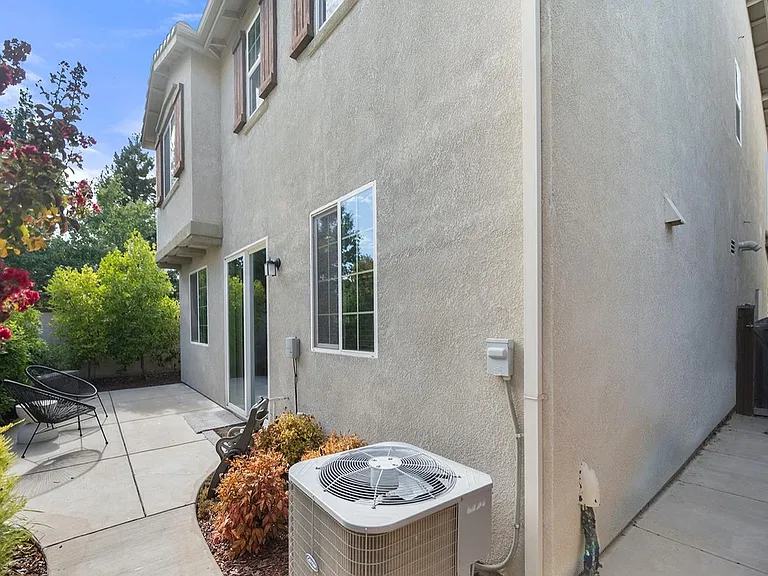 741 Candela Cir — Photo 23