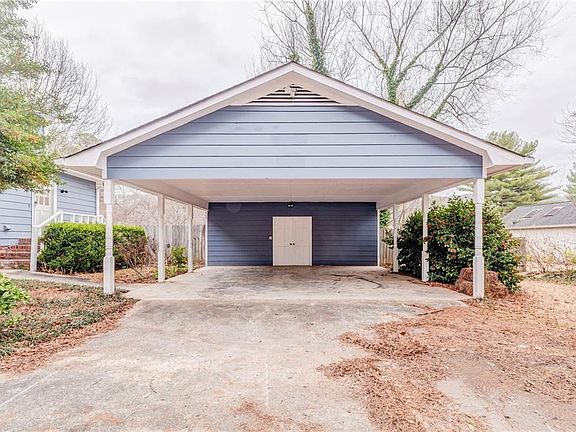 4th image of 412 Pheasant Run SE