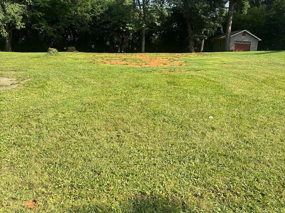 2nd image of 119 Waller Ave #7R