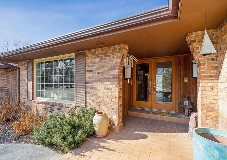 5154 Lower Beaver Rd, Des Moines, IA 50310 Zillow