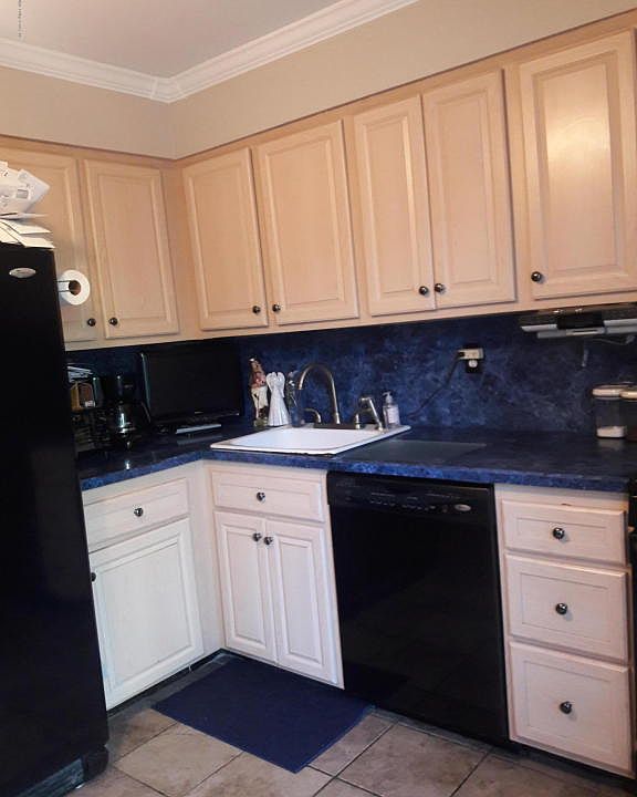 2nd image of 41 Hillbrook Ct