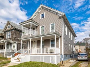 15 Center St, New London, CT 06320