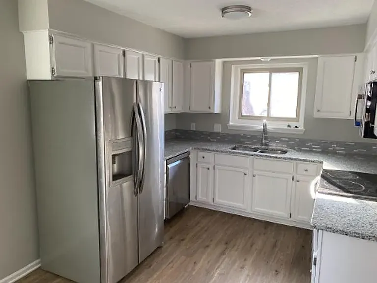 13530 Josephine St — Photo 4