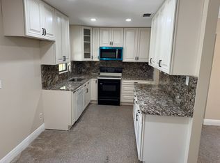 10715 N Dixon Ave, Tampa, FL 33612